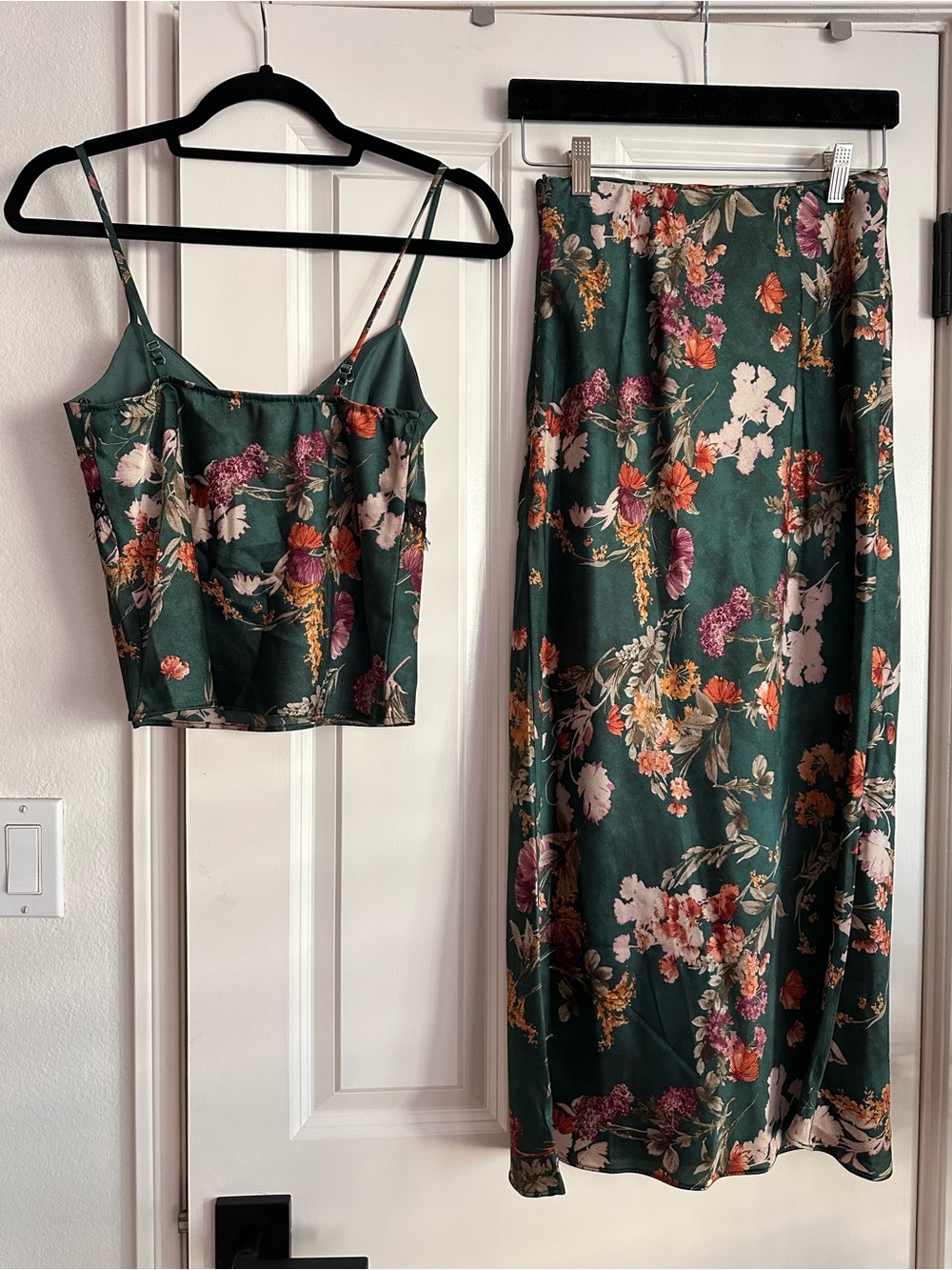 2 piece set - Cami and Midi Skirt - Satin Floral - Picture 5 of 5